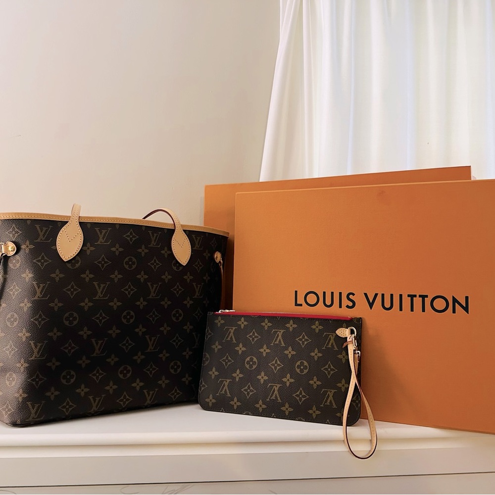 Authentic Louis Vuitton Neverfull MM - like new!!